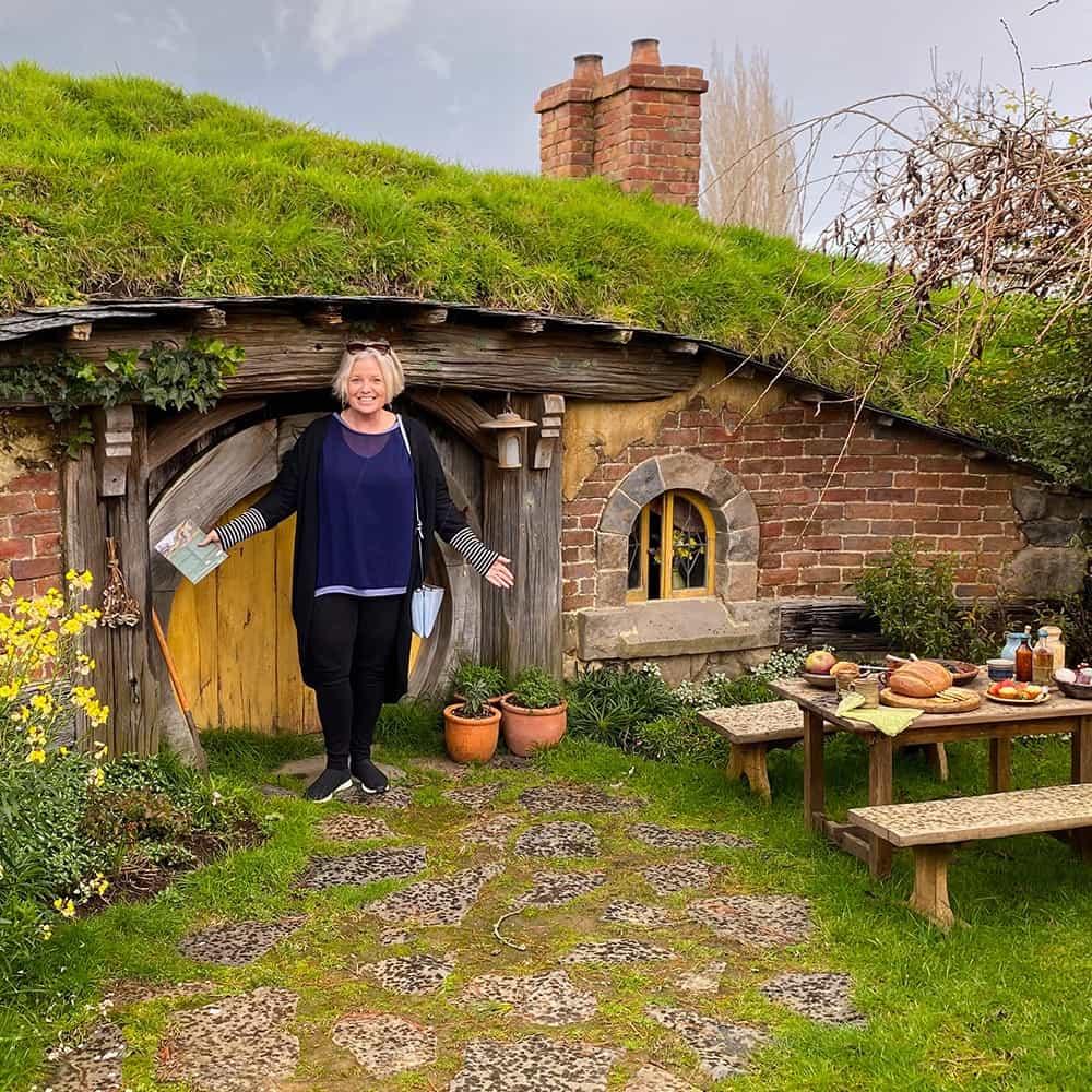 thumbnail_Megan Hobbiton sq